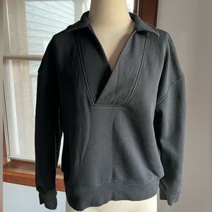 Banana Republic Women’s V-Neck Black Sweatshirt